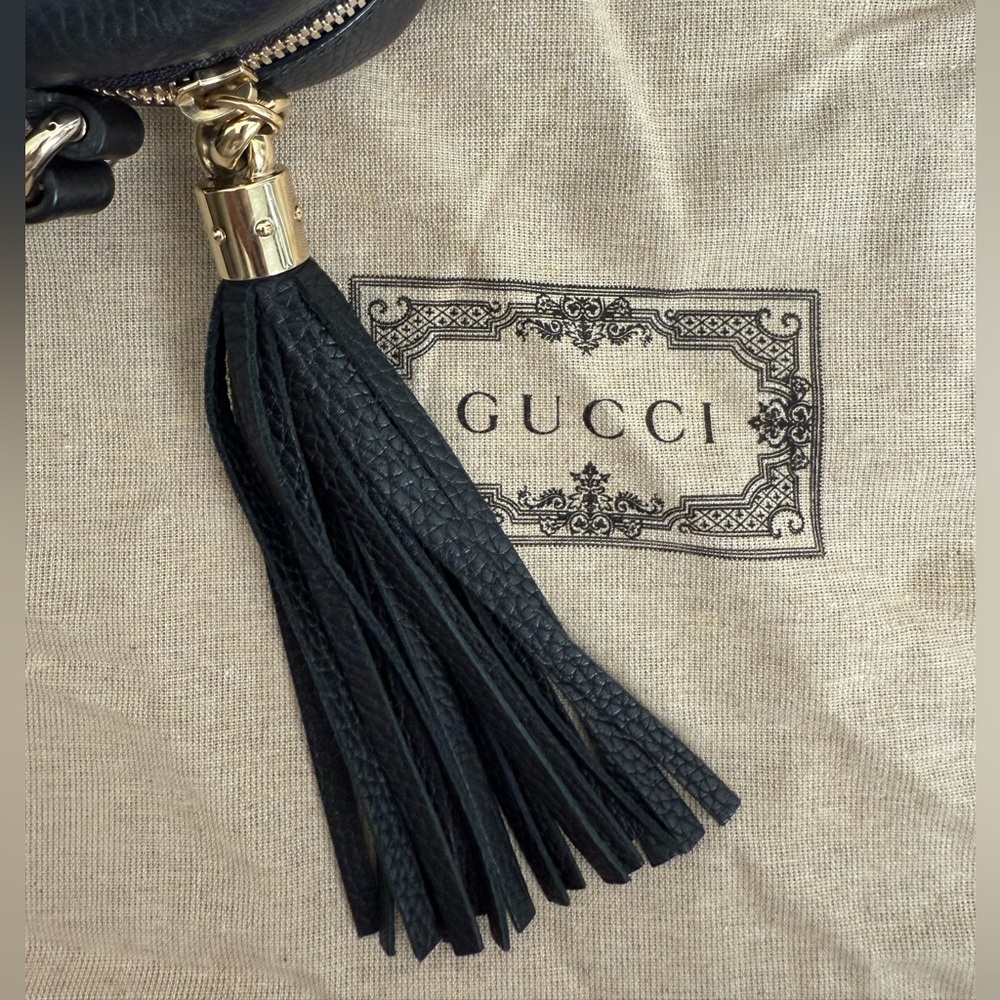 Gucci Black Pebbled Calfskin Small SoHo Disco Bag with Tassel - Picture 11 of 14